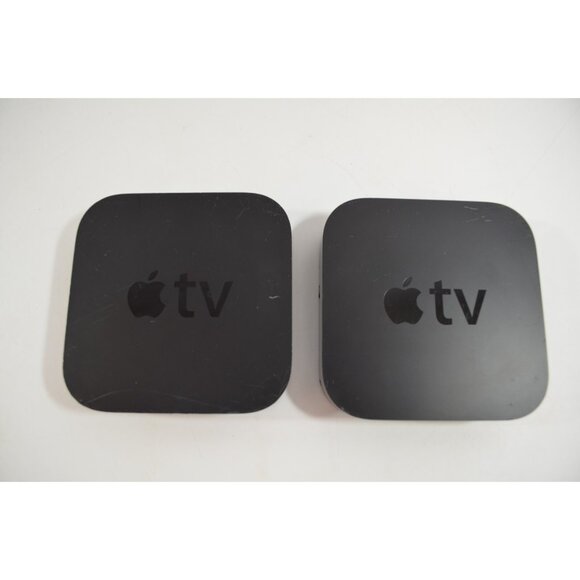 Apple TV Set with Remote - Black and White - Picture 2 of 12